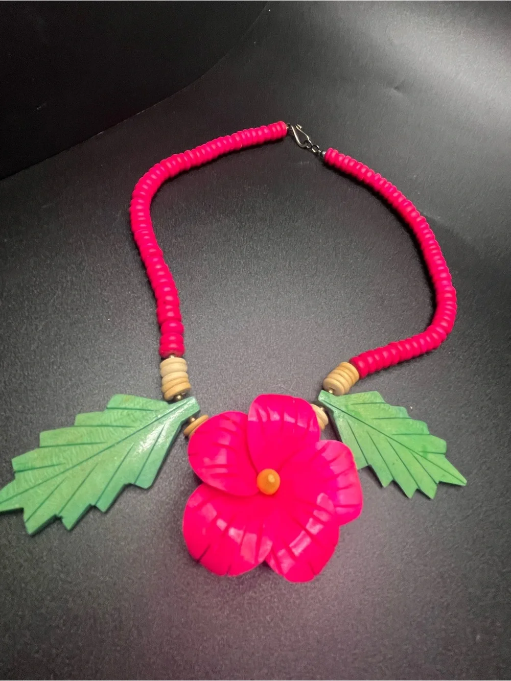 Vintage Hand Painted Wood Flower Necklace Red Green Tropical Statement